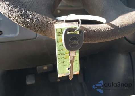 2005 Chevrolet Express z USA, uszkodzony, nr VIN 1GCFG15T051229102